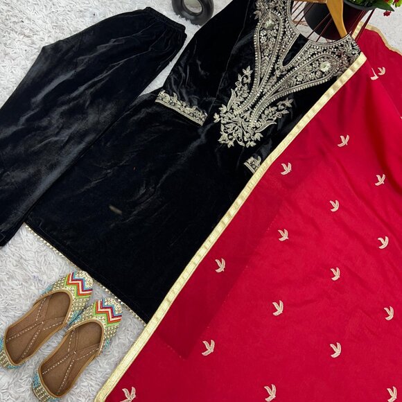 Velvet Fabric Salwar Suit - Picture 7 of 12